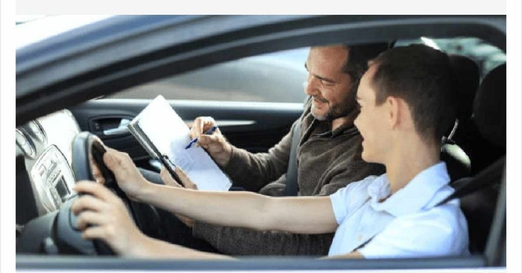 Autoescuela en Enköping: Aprende a Conducir con los Mejores Instructores