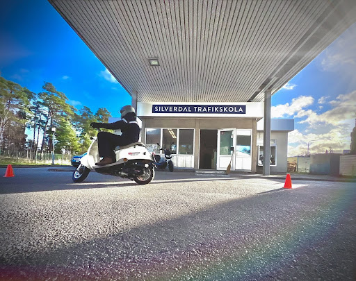 Silverdal Trafikskola AB